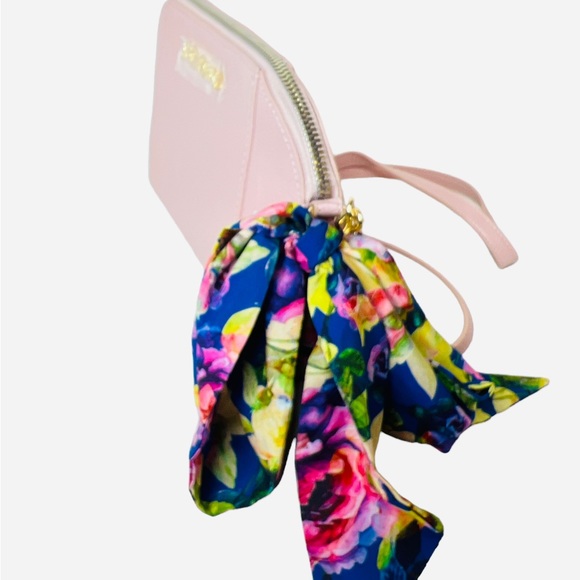 Betsey Johnson XO Anaya Crossbody with Scarf and Chain Strap Light Pink - Picture 3 of 7